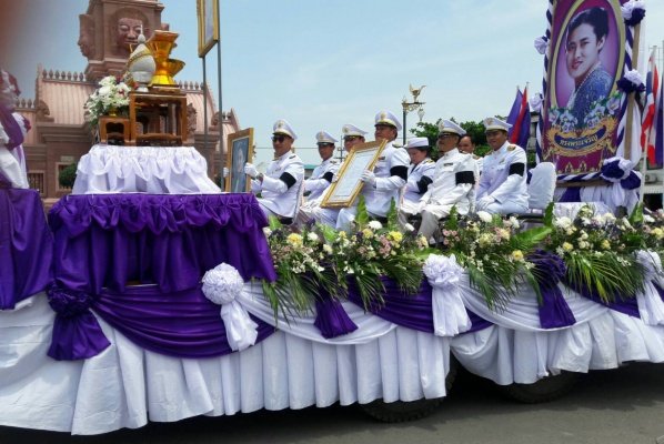 บรรพชาอุปสมบทหมู่เพื่อถวายเป็นพระราชกุศลแด่พระบาทสมเด็จพระปรมิทร มหาภูมพลอดุลยเดช มหิตลาธิเบศรามาธิบดี จักรีนฤบดินทร สยามินทราธิราช บรมนาถบพิตร และเพื่อน้อมสำนึกในพระมหากรุณาธิคุณของสมเด็จพระเทพรัตนราชสุดาฯ สยามบรมราชกุมารี ระหว่างวันที่ ๒ - ๑๖ เมษายน ๒๕๖๐


kubet ไทยคาสิโนออนไลน์