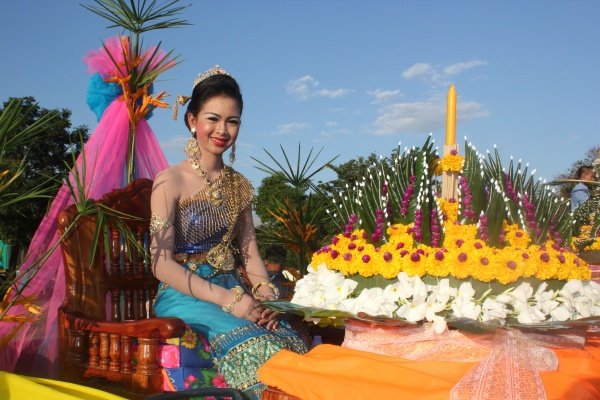 งานประเพณีสืบสานวันลอยกระทง ประจำปี ๒๕๕๗