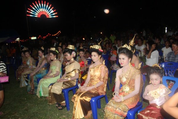 งานประเพณีสืบสานวันลอยกระทง ประจำปี ๒๕๕๗