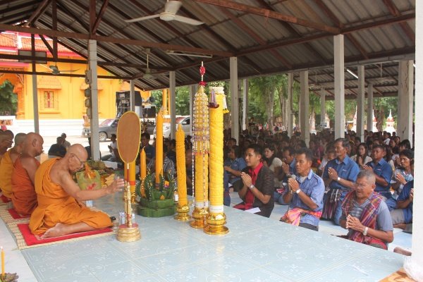 งานประเพณีแห่เทียนเข้าพรรษา ประจำปี ๒๕๕๗