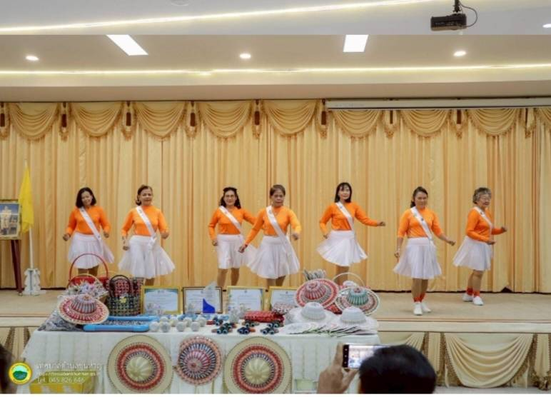 องค์การบริหารส่วนตำบลหนอง โดยกองสวัสดิการสังคม ได้จัดทำโครงการพัฒนาคุณภาพชีวิตผู้สูงอายุ ประจำปีงบประมาณ 2568 เมื่อวันที่ 25 เมษายน 2568 ณ เทศบาลตำบลขุนหาญ อำเภอขุนหาญ จังหวัดศรีสะเกษ โดยมีวัตถุประสงค์เพื่อเป็นการฟื้นฟูสุขภาพ ช่วยยืดเหยียดกล้ามเนื้อ ลดอาการปวดเมื่อยกล้ามเนื้อในผู้สูงอายุ กล้ามเนื้อของร่างกายมีความยืดหยุ่น ลดความตึงตัว ทำให้ร่างกายมีความผ่อนคลาย เพิ่มความแข็งแรง ทำให้การเคลื่อนไหวของร่างกายดีขึ้น