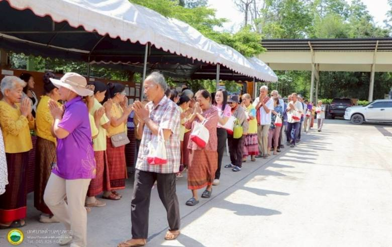 องค์การบริหารส่วนตำบลหนอง โดยกองสวัสดิการสังคม ได้จัดทำโครงการพัฒนาคุณภาพชีวิตผู้สูงอายุ ประจำปีงบประมาณ 2568 เมื่อวันที่ 25 เมษายน 2568 ณ เทศบาลตำบลขุนหาญ อำเภอขุนหาญ จังหวัดศรีสะเกษ โดยมีวัตถุประสงค์เพื่อเป็นการฟื้นฟูสุขภาพ ช่วยยืดเหยียดกล้ามเนื้อ ลดอาการปวดเมื่อยกล้ามเนื้อในผู้สูงอายุ กล้ามเนื้อของร่างกายมีความยืดหยุ่น ลดความตึงตัว ทำให้ร่างกายมีความผ่อนคลาย เพิ่มความแข็งแรง ทำให้การเคลื่อนไหวของร่างกายดีขึ้น