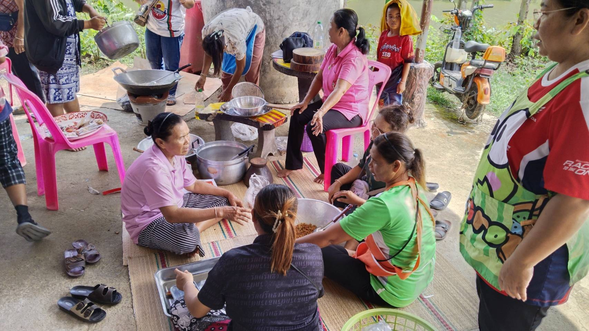 วันที่ 6 พฤษภาคม 2569 องค์การบริหารส่วนตำบลหนองโดน โดยกองสวัสดิการสังคม จัดโครงการฝึกอบรมเสริมทักษะอาชีพเสริม ประจำปีงบประมาณ พ.ศ.2569 ทำน้ำพริกกากหมู น้ำพริกปลาร้าทอดทรงเครื่อง น้ำพริกหนังไก่กรอบ