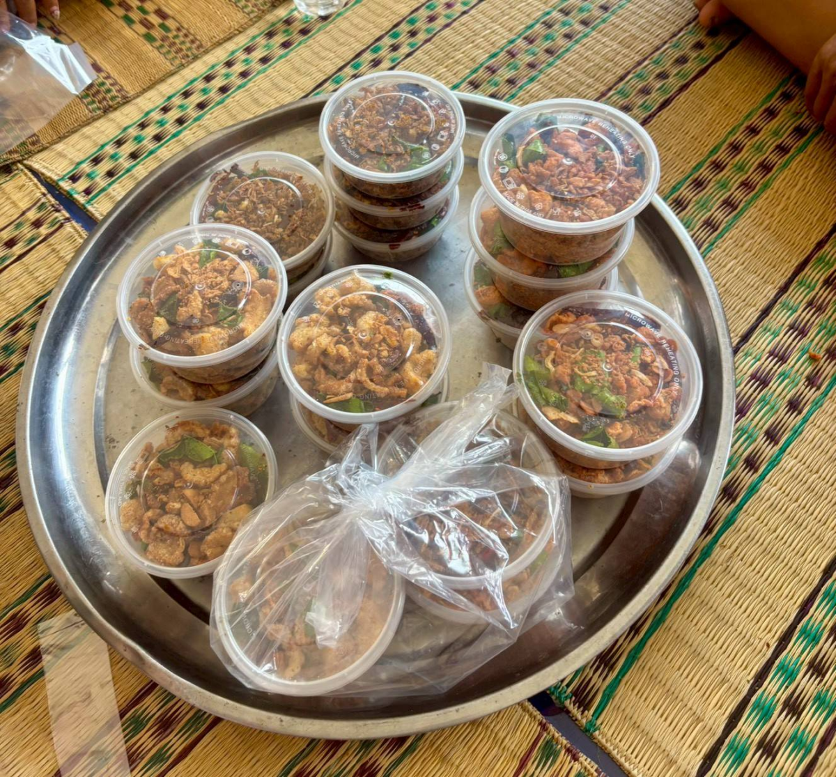 วันที่ 6 พฤษภาคม 2569 องค์การบริหารส่วนตำบลหนองโดน โดยกองสวัสดิการสังคม จัดโครงการฝึกอบรมเสริมทักษะอาชีพเสริม ประจำปีงบประมาณ พ.ศ.2569 ทำน้ำพริกกากหมู น้ำพริกปลาร้าทอดทรงเครื่อง น้ำพริกหนังไก่กรอบ